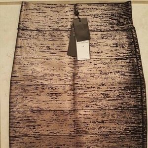 bcbg maxazria bodycon skirt. size small. BCBG